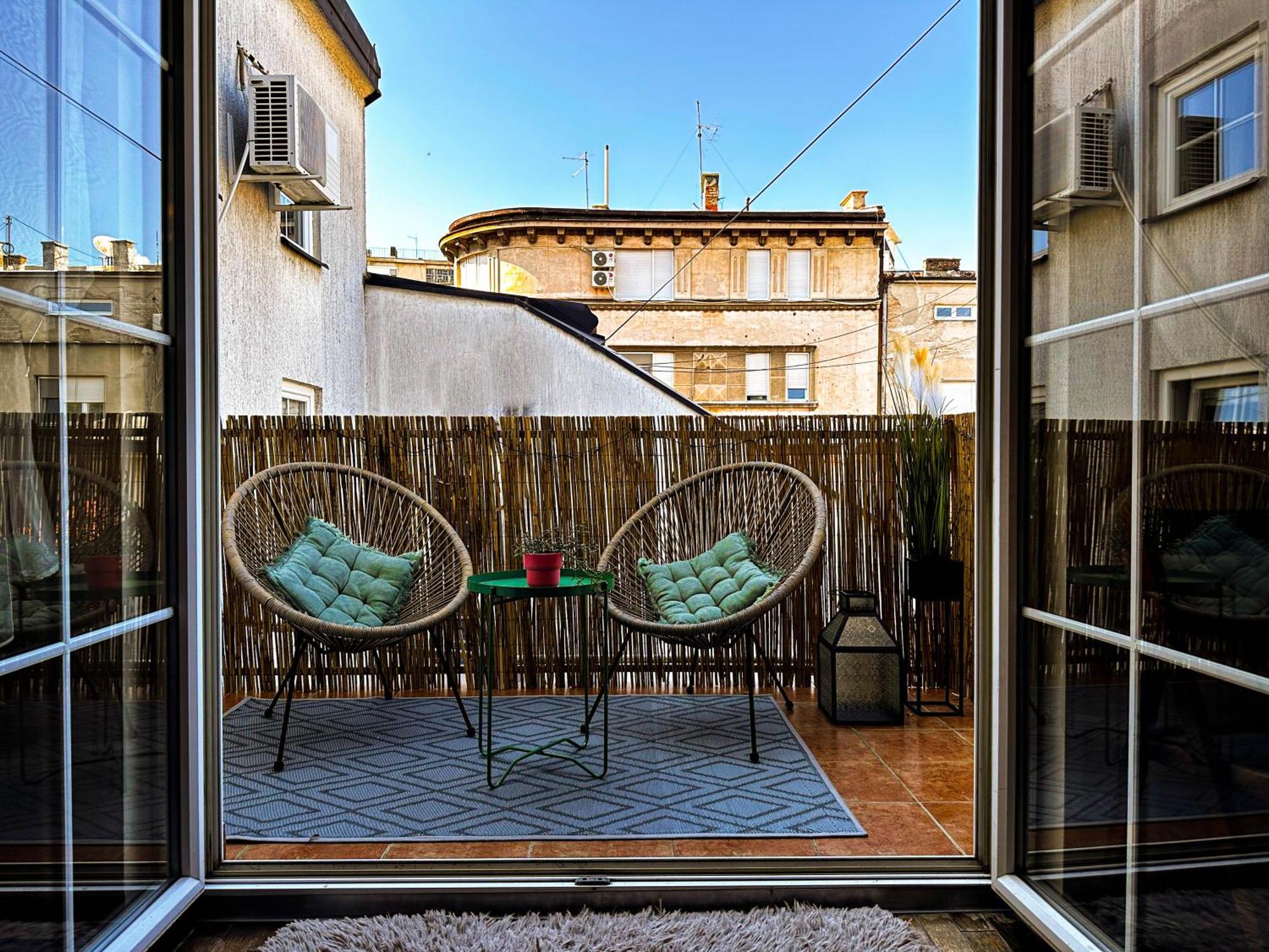 Family Penthouse Old Town Heart Renovated Lejlighed Beograd Eksteriør billede